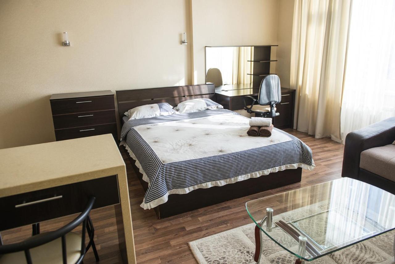 Apartment On Kunayeva 38 Chimkent Extérieur photo